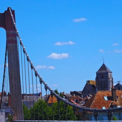 Pont de Cosne-sur-Loire et paysage ligérien dans la Nièvre